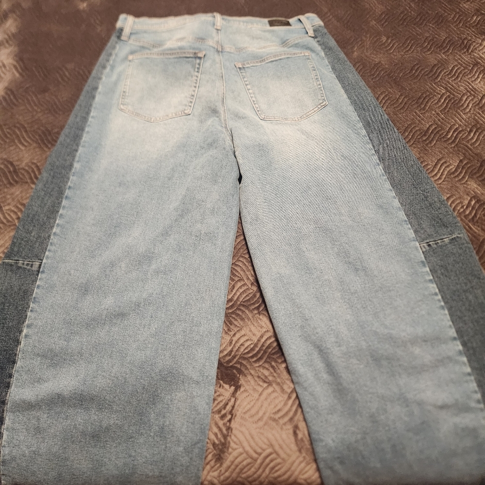 Plus sized- Scoop NYC Light Blue Wide Leg Jeans - Picture 9 of 12